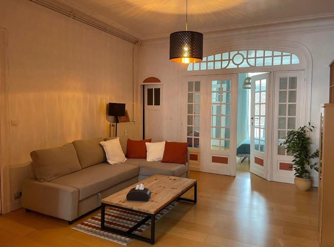 בריסל Appartement De Charme Dans Maison De Maitre Bruxelloise מראה חיצוני תמונה